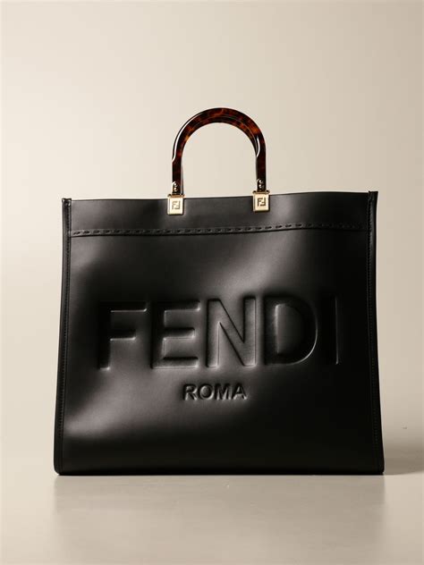 kabelka fendi roma|fendi roma.